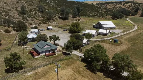 31341 Airline Hwy, Paicines, CA 95043