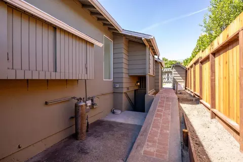 Exterior - 20250 Palou Dr, Salinas, CA 93908 photo 9 of 26