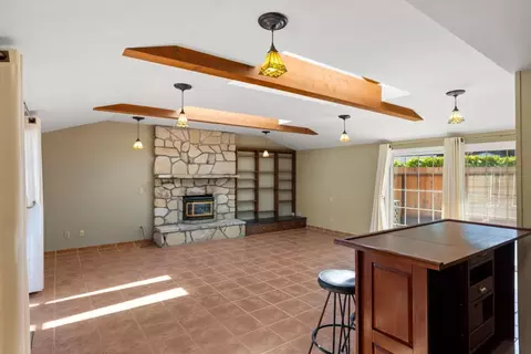 Living - 20250 Palou Dr, Salinas, CA 93908 photo 5 of 14