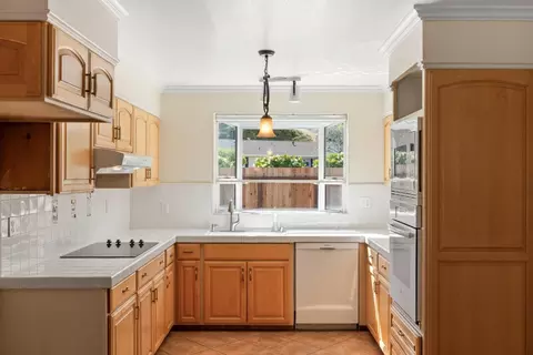 Kitchen - 20250 Palou Dr, Salinas, CA 93908 photo 1 of 4