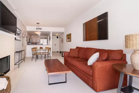 Living - 550 Ortega Ave A214, Mountain View, CA 94040 photo 4 of 5