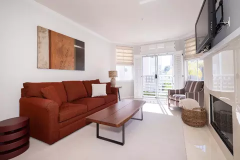 Living - 550 Ortega Ave A214, Mountain View, CA 94040 photo 2 of 5