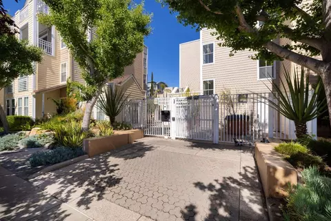 Exterior - 550 Ortega Ave A214, Mountain View, CA 94040 photo 3 of 8