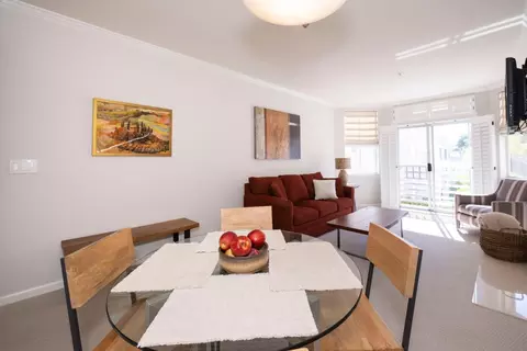 Dining - 550 Ortega Ave A214, Mountain View, CA 94040 photo 2 of 2