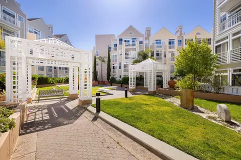 Exterior - 550 Ortega Ave A214, Mountain View, CA 94040 photo 5 of 8