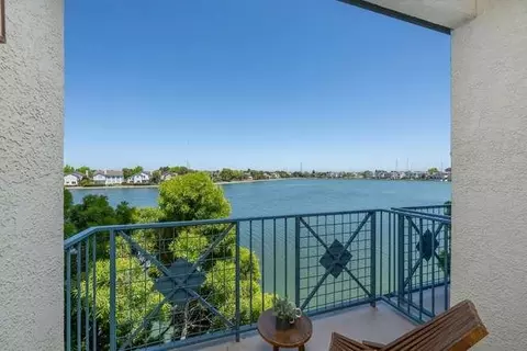300 Baltic Cir 318, Redwood City, CA 94065