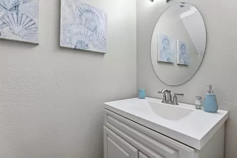 Bath - 315 Wall St, Livermore, CA 94550 photo 1 of 5