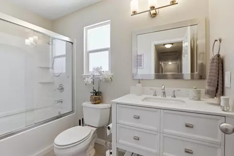 Bath - 315 Wall St, Livermore, CA 94550 photo 5 of 5