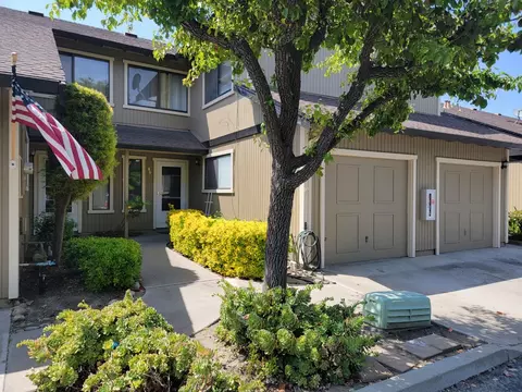801 Nash Rd A9, Hollister, CA 95023