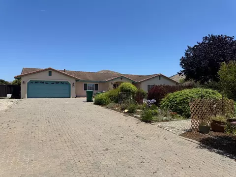 21123 Valle San Juan Dr, Salinas, CA 93907