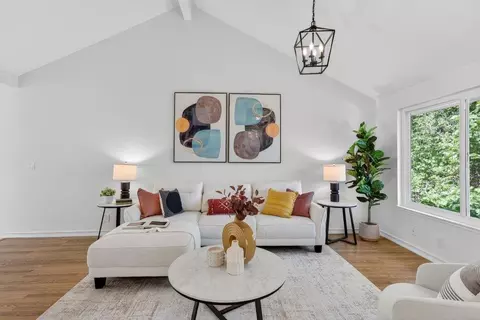 12 Horseshoe Ct, Scotts Valley, CA 95066