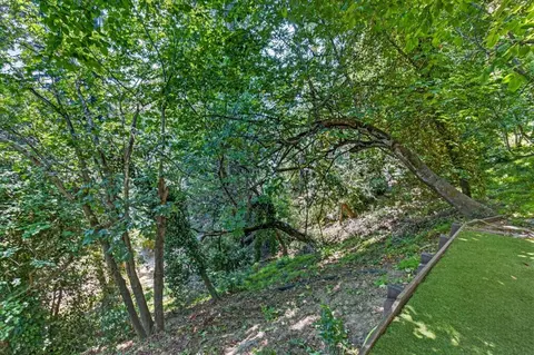 Exterior - 21550 Locust Dr, Los Gatos, CA 95033 photo 9 of 13