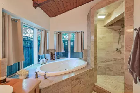 Bath - 21550 Locust Dr, Los Gatos, CA 95033 photo 3 of 7