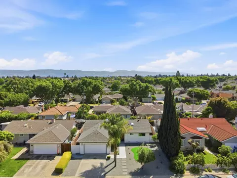 1355 Buchanan Dr, Santa Clara, CA 95051