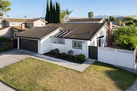 5911 Southview Dr, San Jose, CA 95138