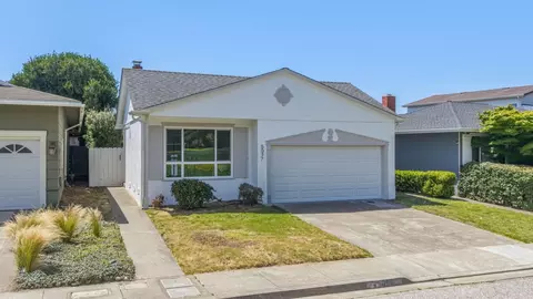 5077 Palmetto Ave, Pacifica, CA 94044