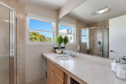 Bath - 233 Wixon Ave, Aptos, CA 95003 photo 4 of 6