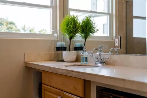 Bath - 233 Wixon Ave, Aptos, CA 95003 photo 5 of 6