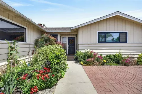 251 La Mesa Dr, Salinas, CA 93901