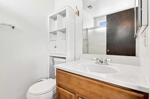 Bath - 623 Delta Way, Watsonville, CA 95076 photo 2 of 4