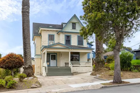 947 W Franklin St, Monterey, CA 93940
