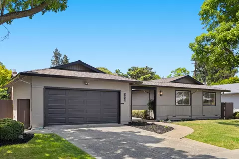 3590 Lupine Ave, Palo Alto, CA 94303