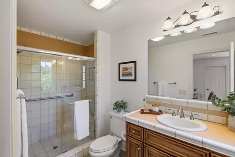 Bath - 302 Pasadera Dr, Monterey, CA 93940 photo 5 of 6