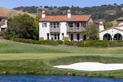 Exterior - 302 Pasadera Dr, Monterey, CA 93940 photo 6 of 10