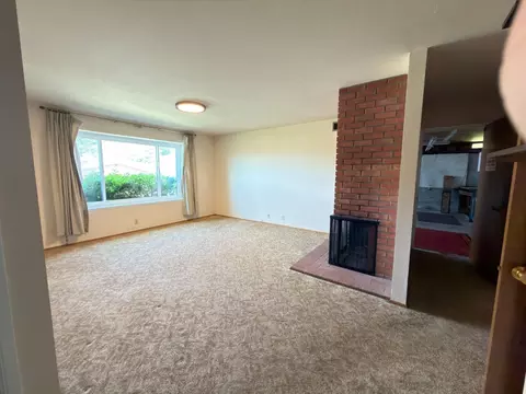 Living - Brighton Rd, Pacifica, CA 94044 photo 4 of 4