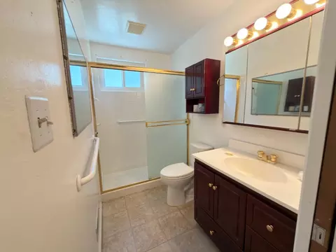 Bath - Brighton Rd, Pacifica, CA 94044 photo 1 of 1