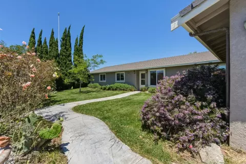 38780 Dinosaur Point Rd, Hollister, CA 95023