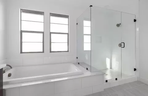 Bath - 7379 Ailes Ct, Gilroy, CA 95020 photo 2 of 3