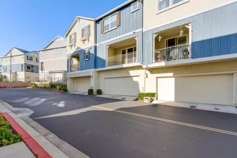 Exterior - 6914 Geyserville St, Dublin, CA 94568 photo 4 of 8