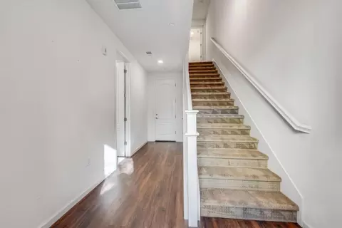 Entry Way - 6914 Geyserville St, Dublin, CA 94568 photo 1 of 4