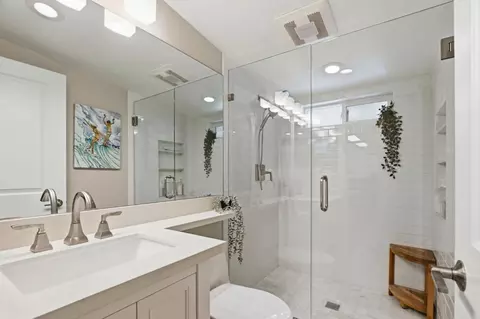 Bath - 1044 Audrey Ave, Campbell, CA 95008 photo 5 of 5