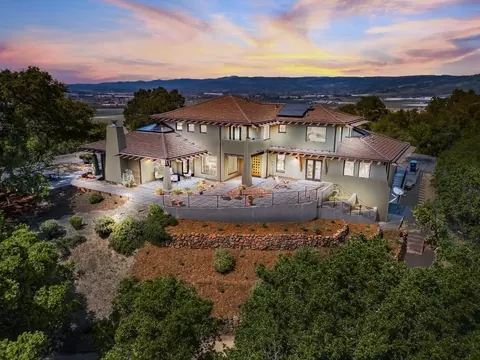 1205 Eagle Hill Rd, Royal Oaks, CA 95076