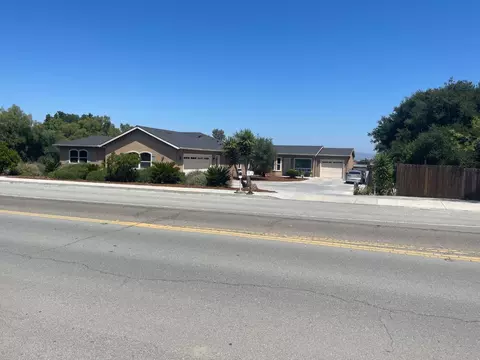 1360 Santa Ana Rd, Hollister, CA 95023