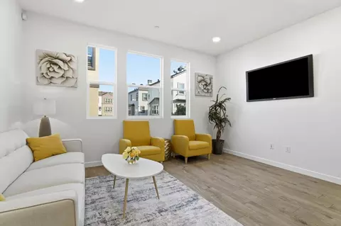 Living - 876 Garden St, Milpitas, CA 95035 photo 2 of 2