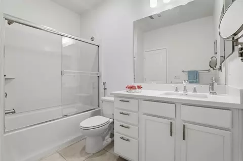 Bath - 876 Garden St, Milpitas, CA 95035 photo 1 of 2