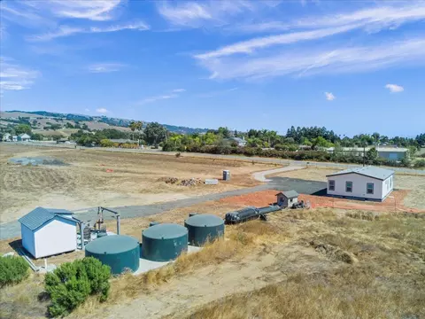 View/Area - 2055 Rucker Ave, Gilroy, CA 95020 photo 1 of 17