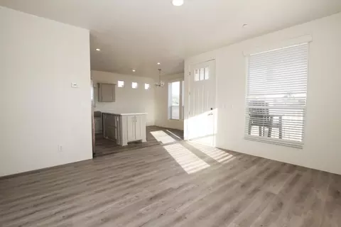Living - 2055 Rucker Ave, Gilroy, CA 95020 photo 1 of 2