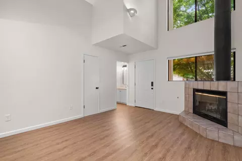 Living - 2042 Bobwhite Ln, Santa Cruz, CA 95065 photo 5 of 11