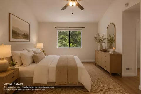Bedroom - 2042 Bobwhite Ln, Santa Cruz, CA 95065 photo 5 of 11