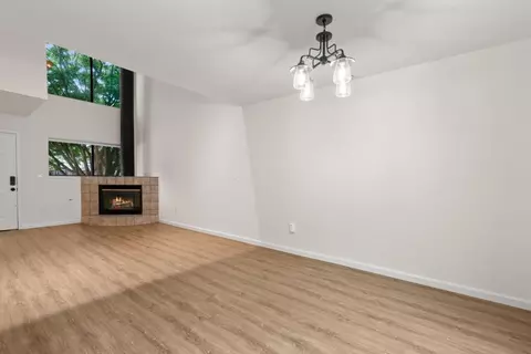 Living - 2042 Bobwhite Ln, Santa Cruz, CA 95065 photo 7 of 11