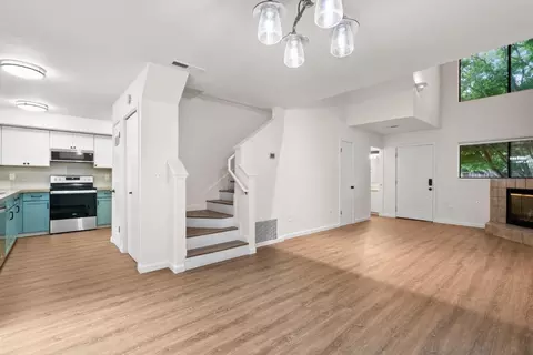 Living - 2042 Bobwhite Ln, Santa Cruz, CA 95065 photo 9 of 11