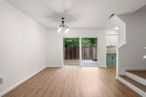 Living - 2042 Bobwhite Ln, Santa Cruz, CA 95065 photo 10 of 11