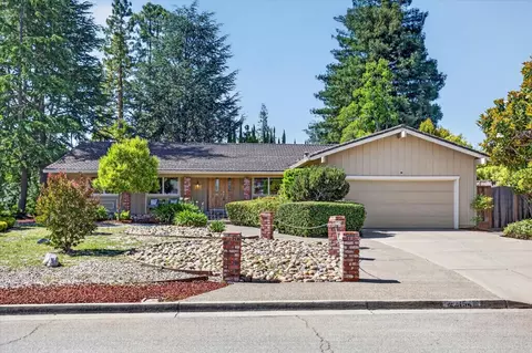 20154 Knollwood Dr, Saratoga, CA 95070