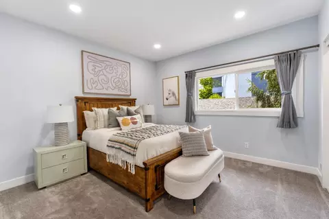 Bedroom - 2226 Blake St, Berkeley, CA 94704 photo 5 of 11