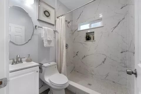 Bath - 2226 Blake St, Berkeley, CA 94704 photo 1 of 6