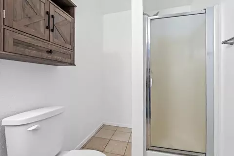 Bath - 114 116 Severin Ave, Modesto, CA 95354 photo 3 of 3